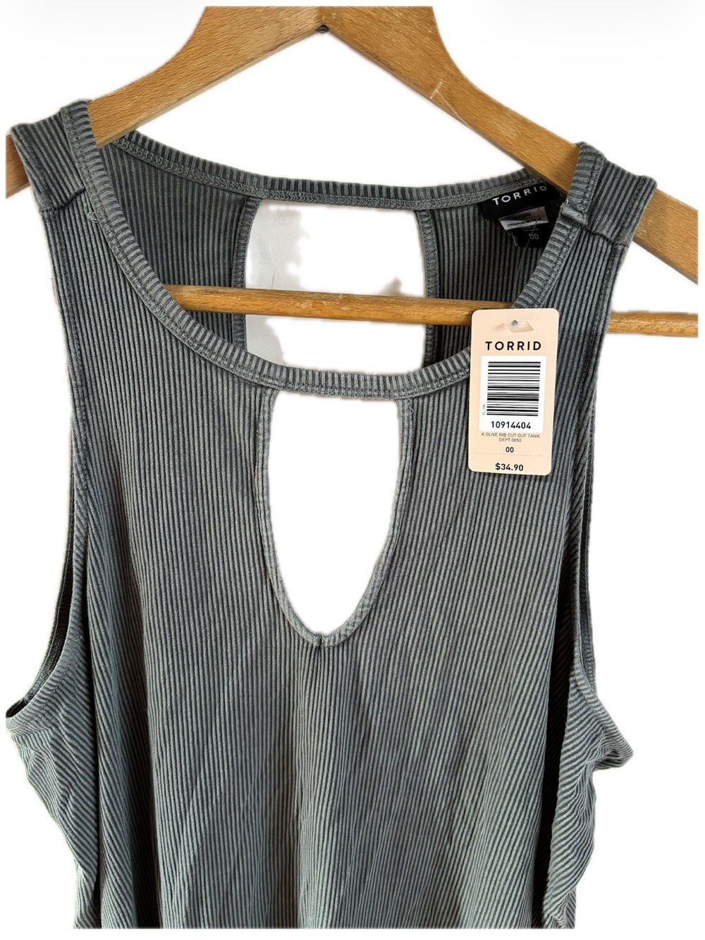 Torrid Green Ribbed Keyhole Tank Top - Picture 2 of 3